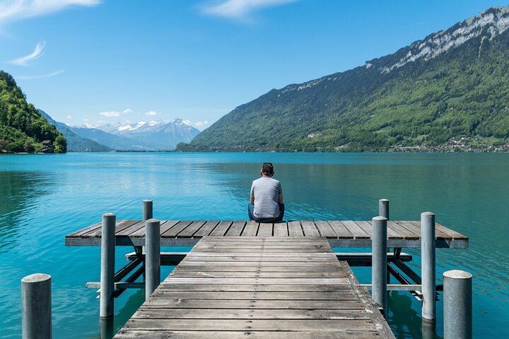 luxury villa rentals with lake access near Interlaken